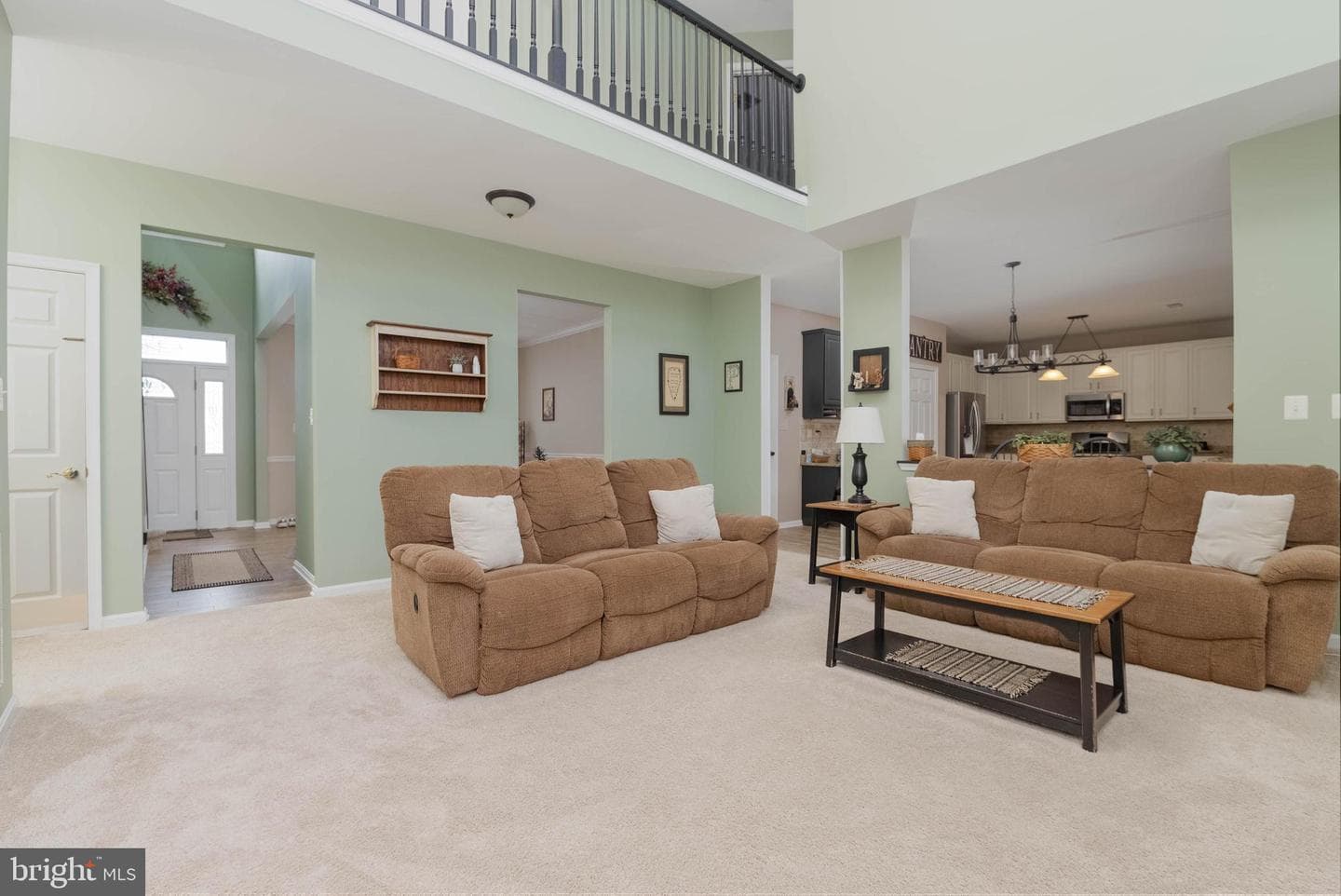 1438 Moonshadow Road photo 5