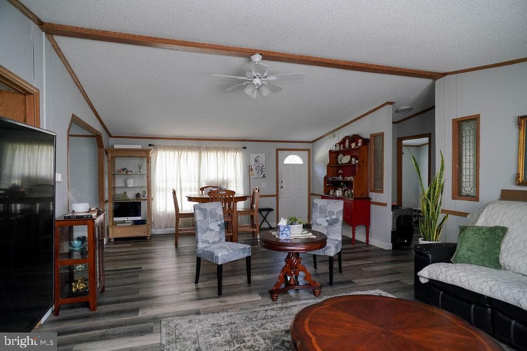 428 Pollack Dr photo 5