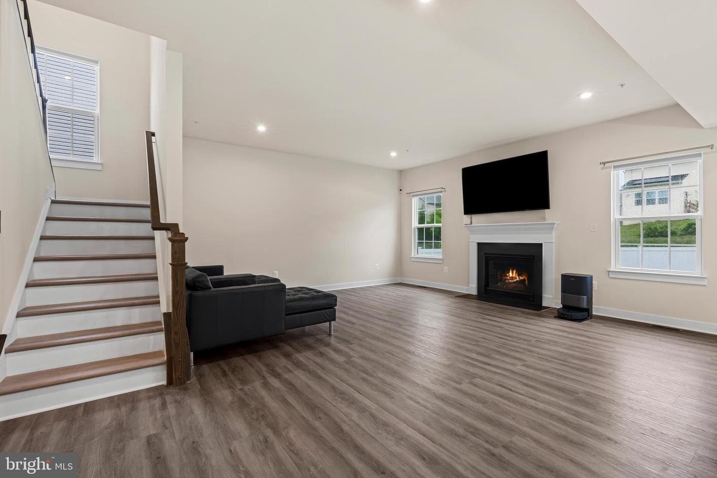 3604 Darvell Circle photo 12