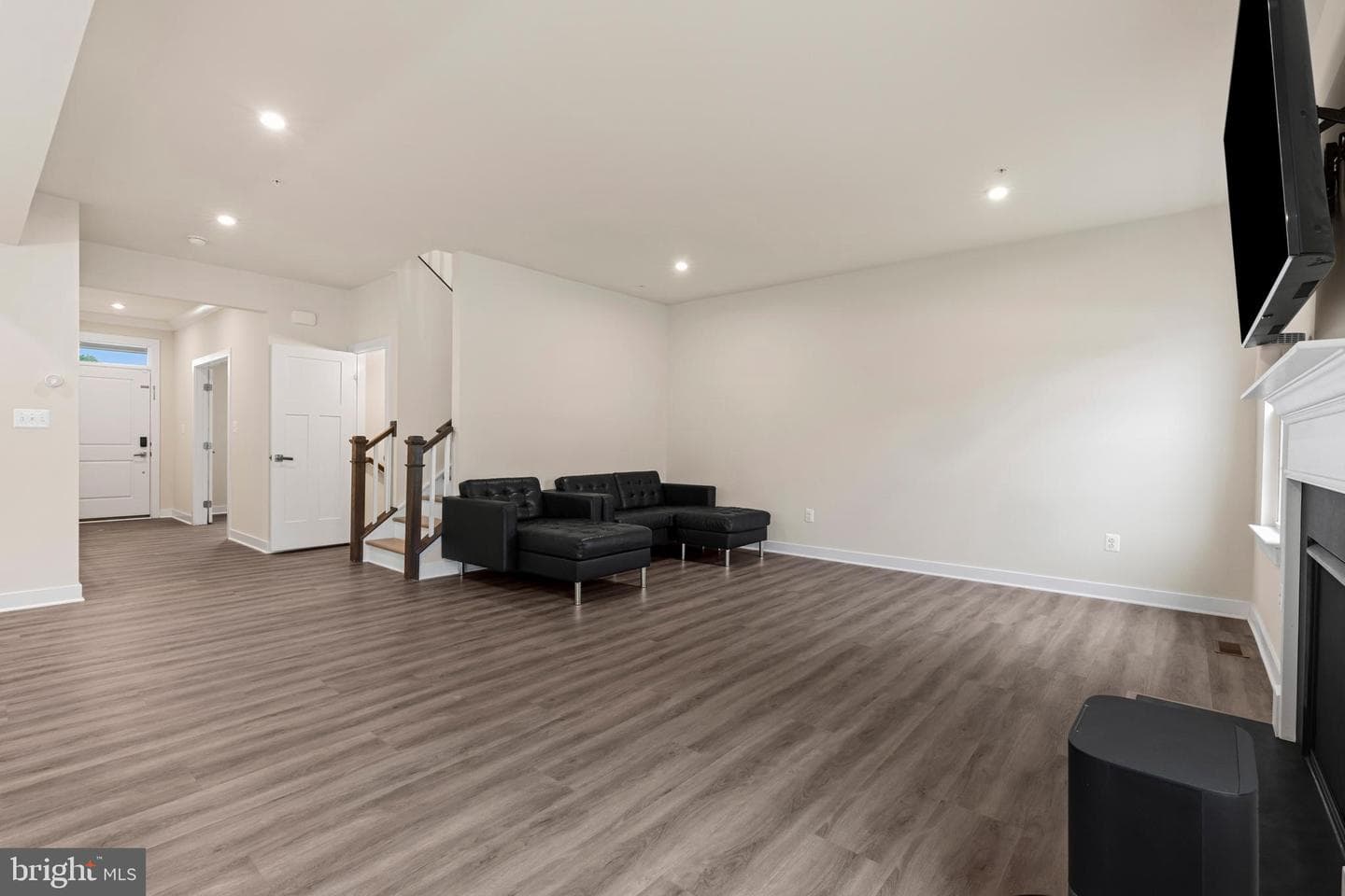 3604 Darvell Circle photo 13