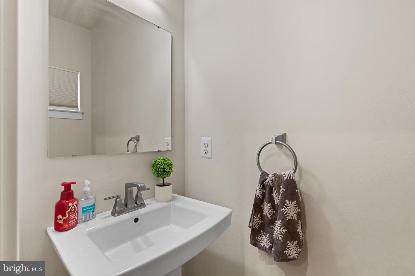 3604 Darvell Circle photo 27