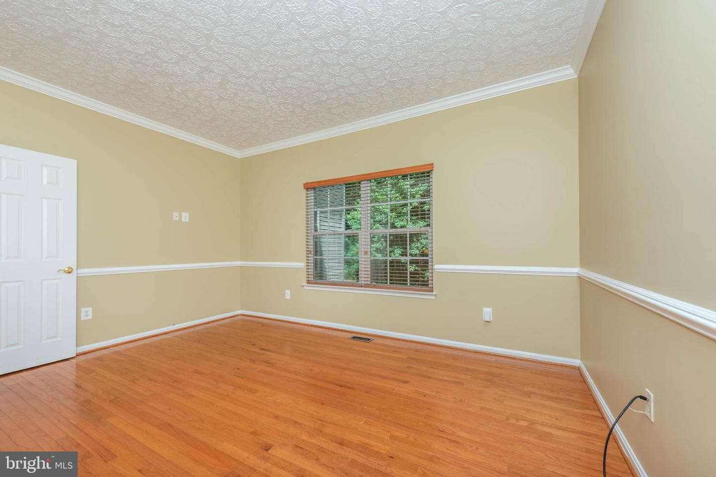 583 Windsong Dr photo 16