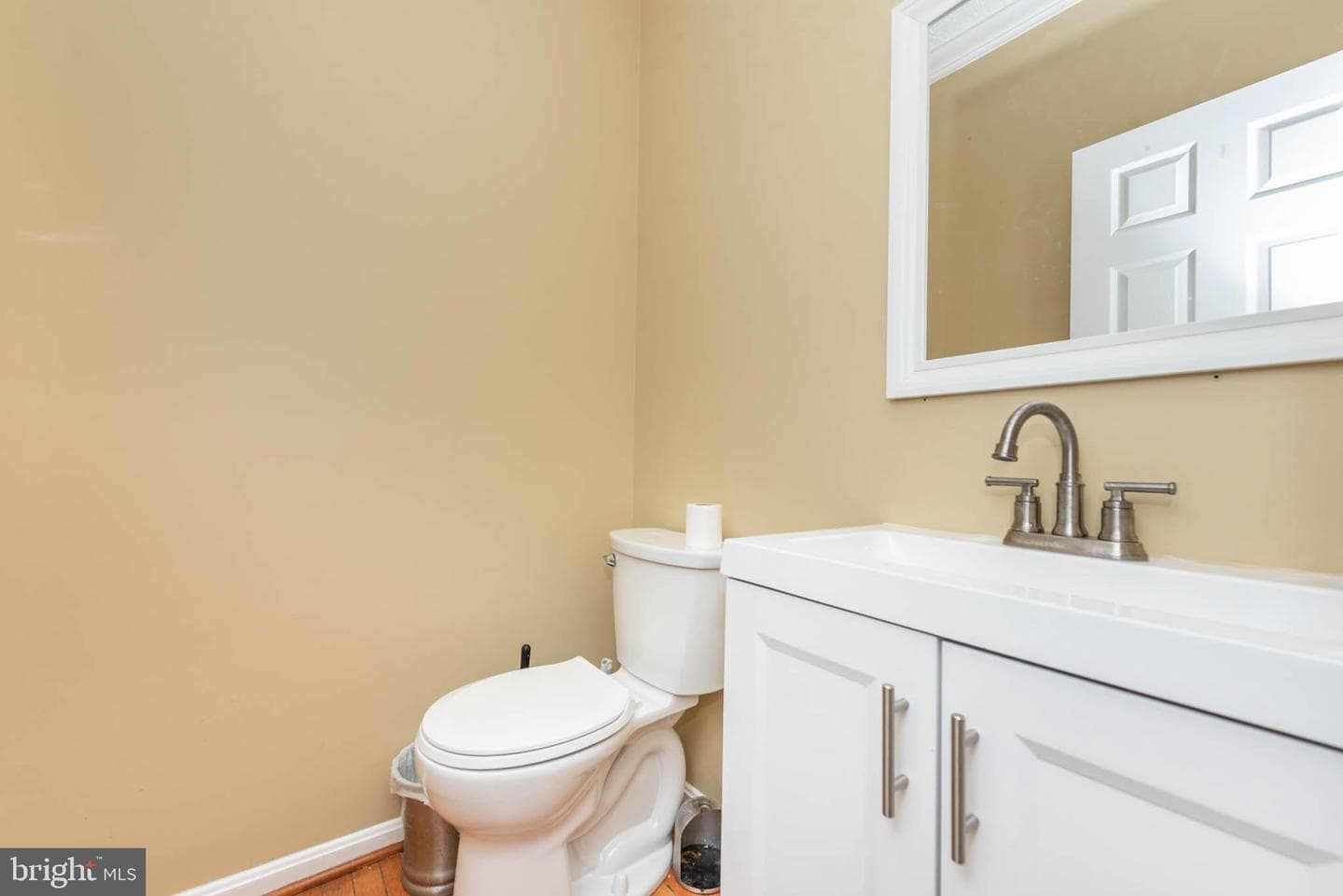583 Windsong Dr photo 17