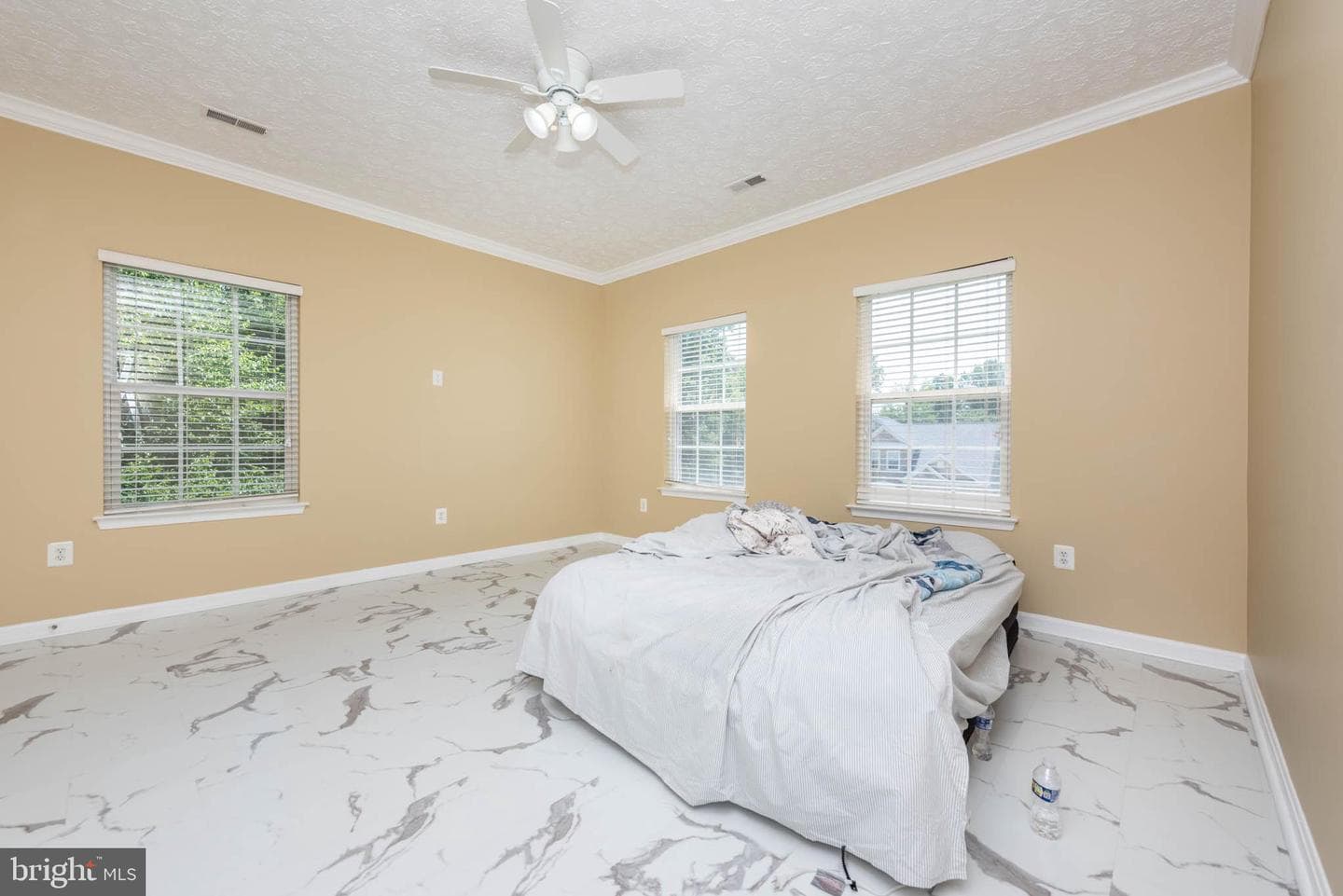 583 Windsong Dr photo 18