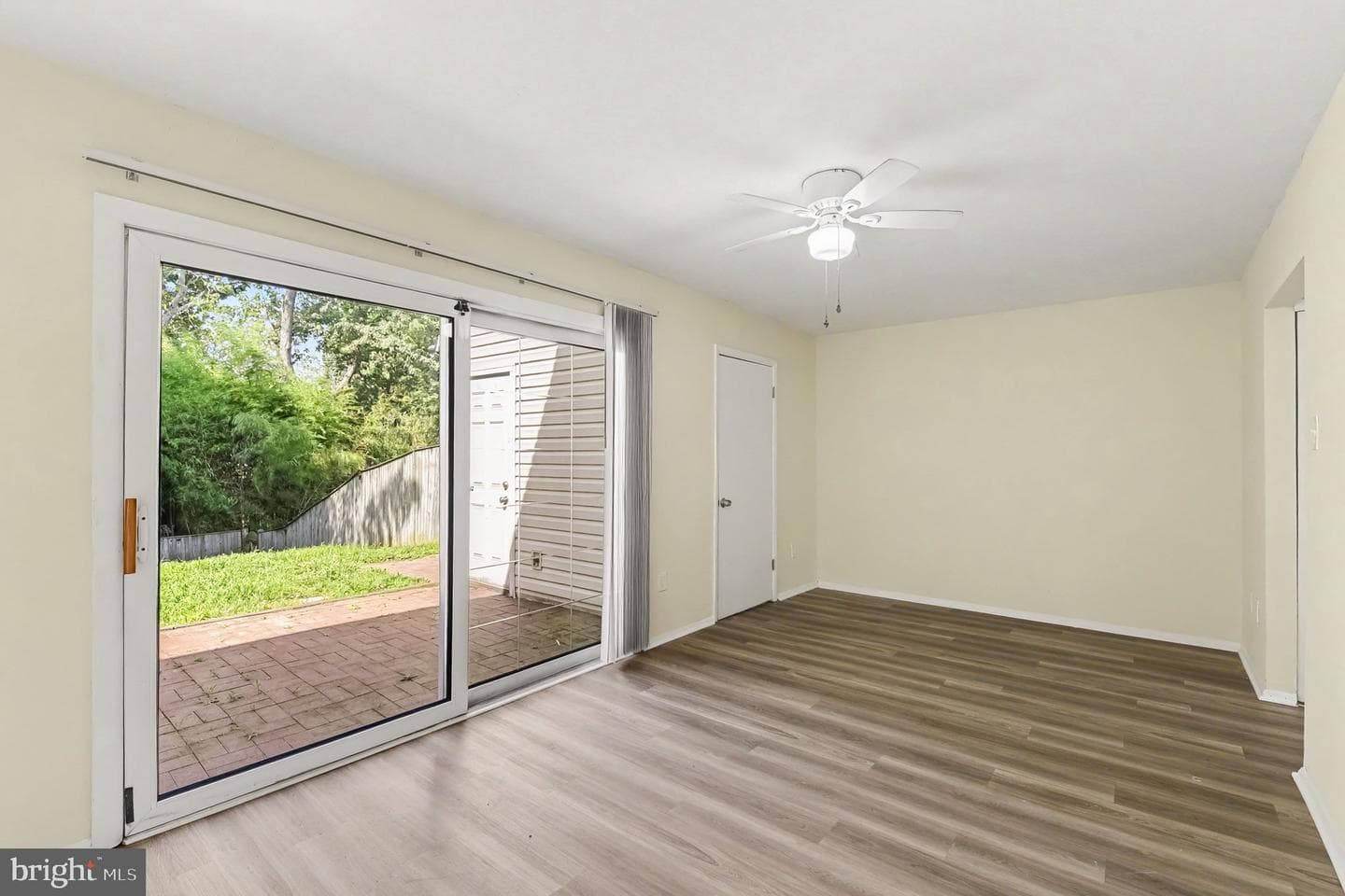 683 Towne Center Drive photo 12