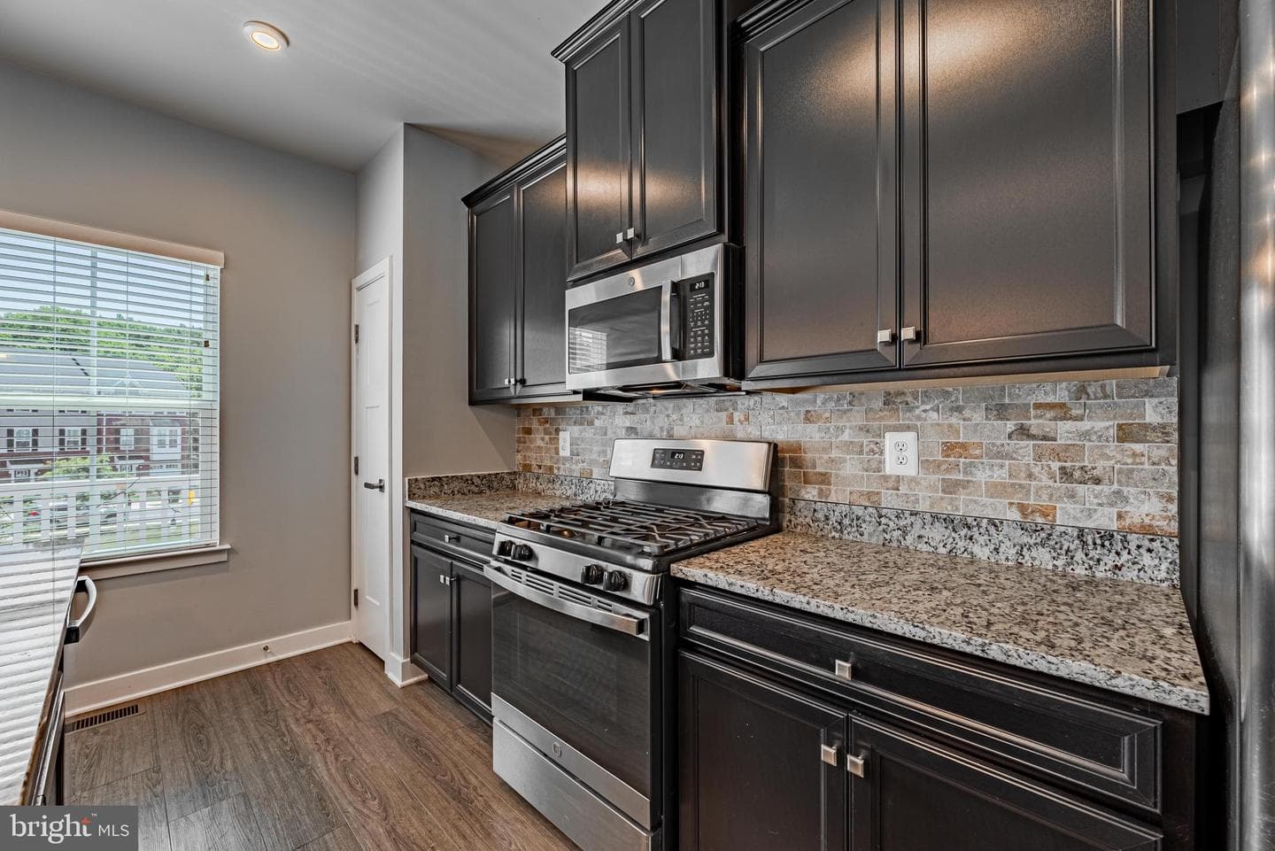 2528 Schooner Way photo 6