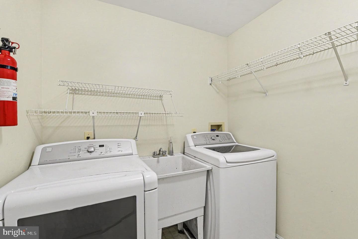 2014 Royal Fern Court photo 35