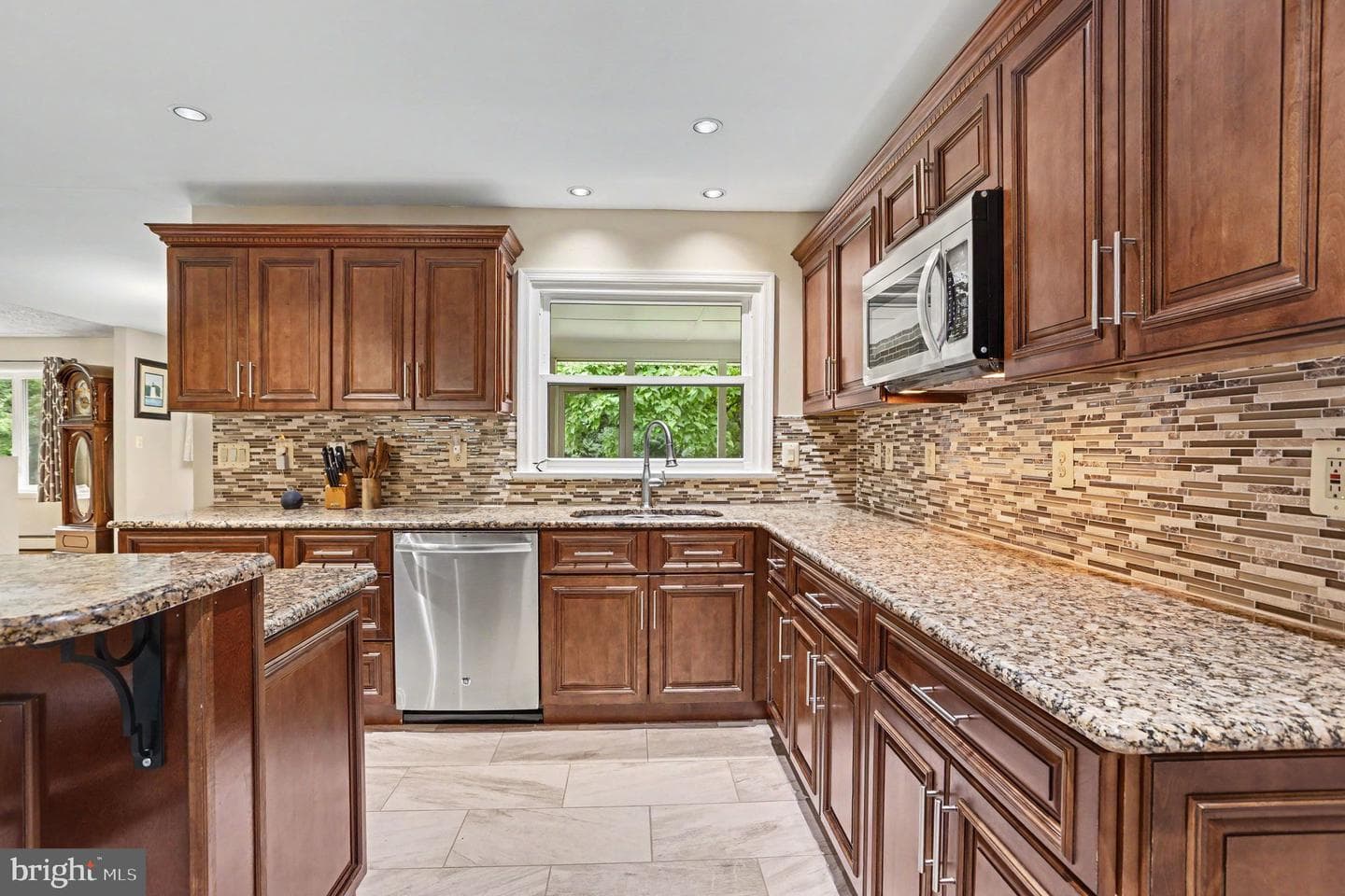 213 Glenwood Road photo 12
