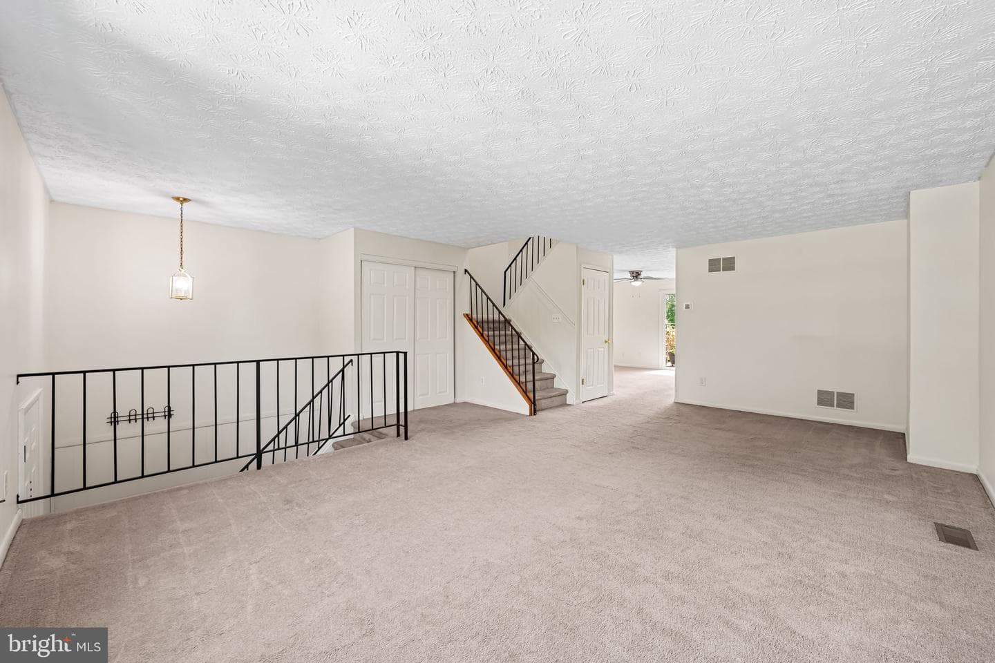 1006 Agate Drive photo 3