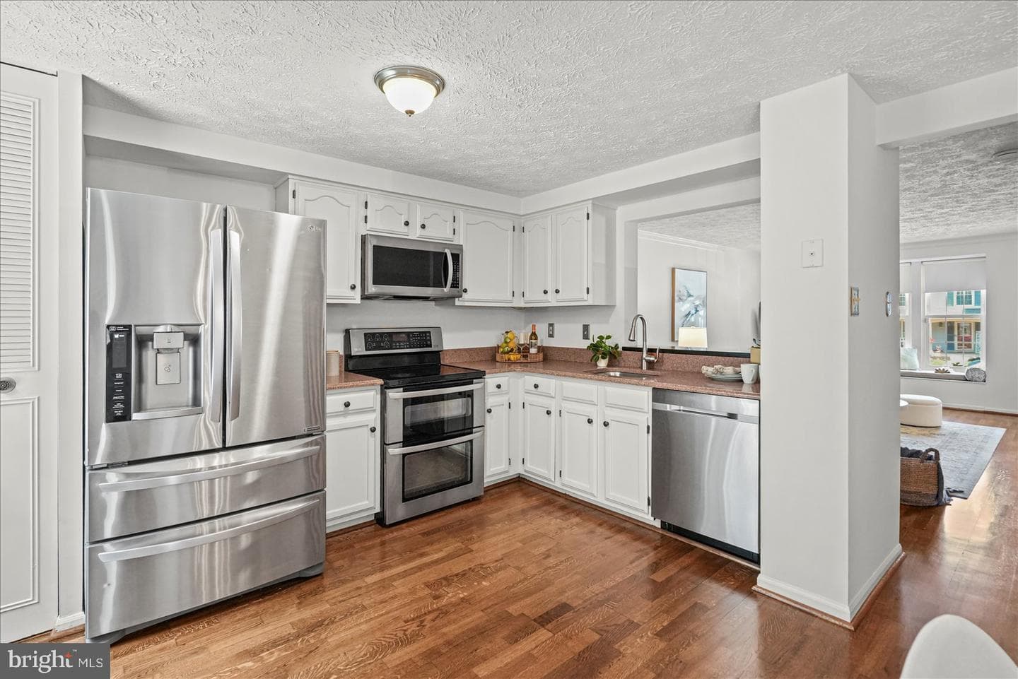 1109 Oakwood Lane photo 11