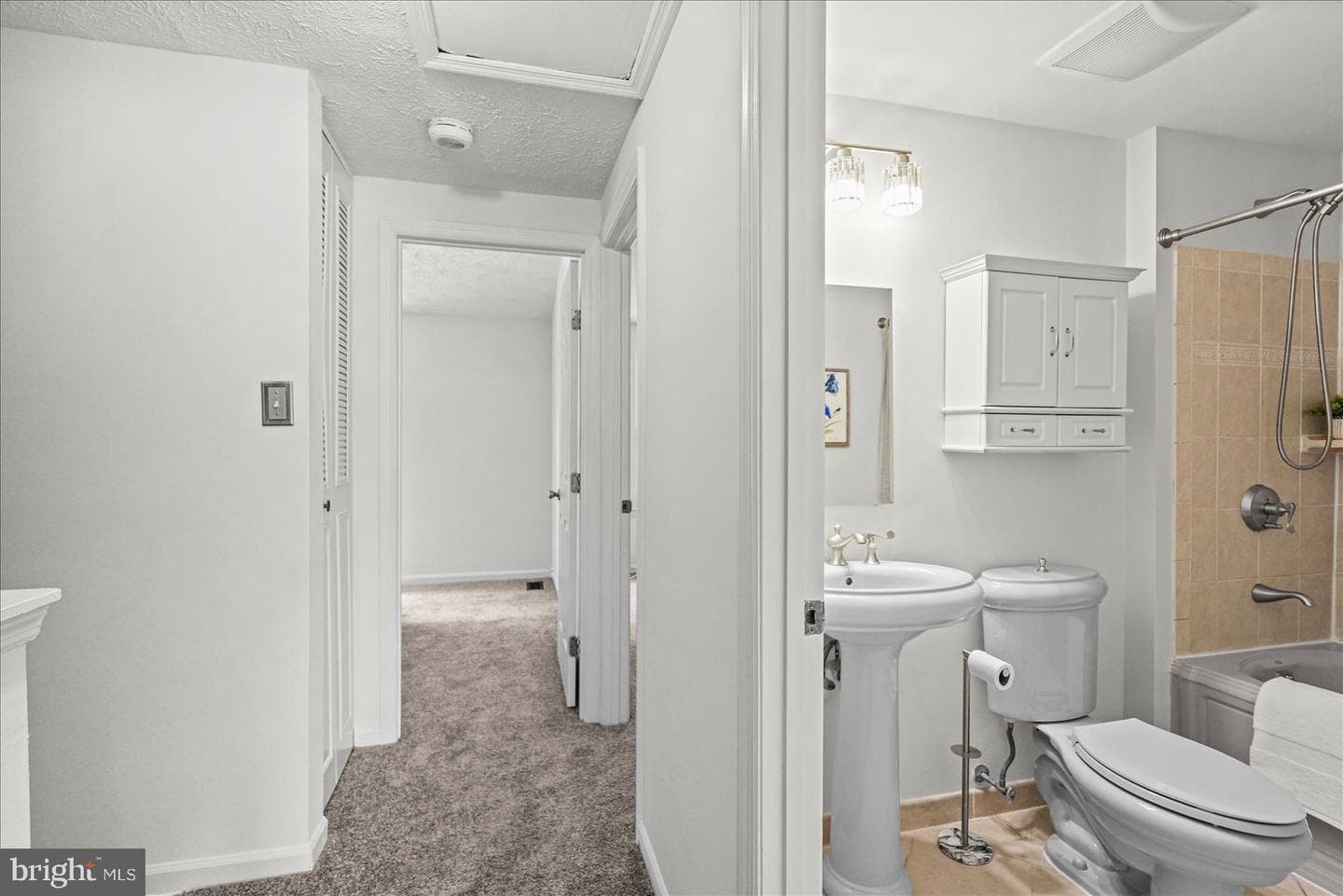 1109 Oakwood Lane photo 23