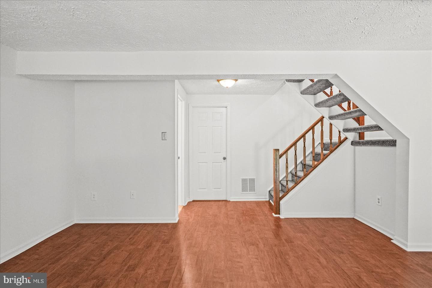 1109 Oakwood Lane photo 32