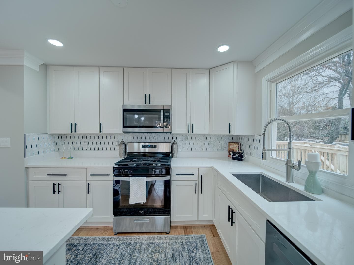 408 Garnett Road photo 17