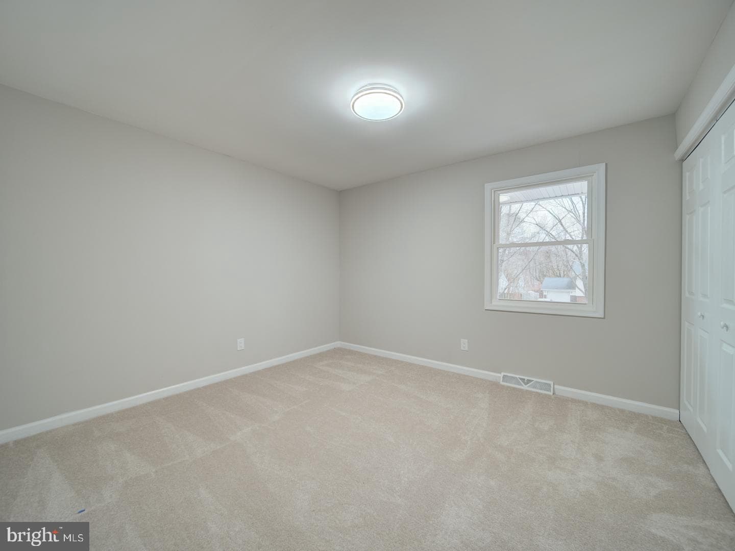 408 Garnett Road photo 26