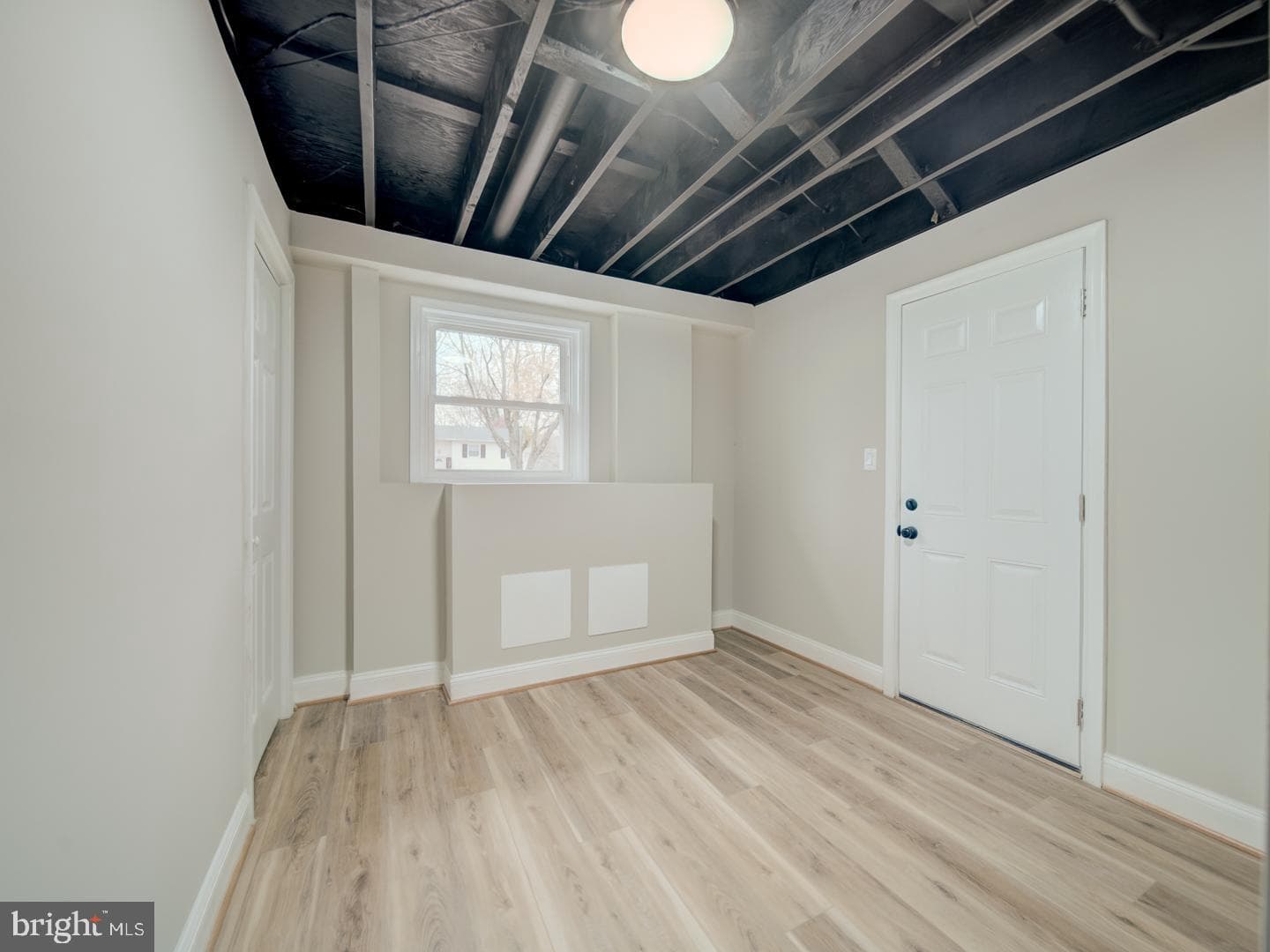 408 Garnett Road photo 38