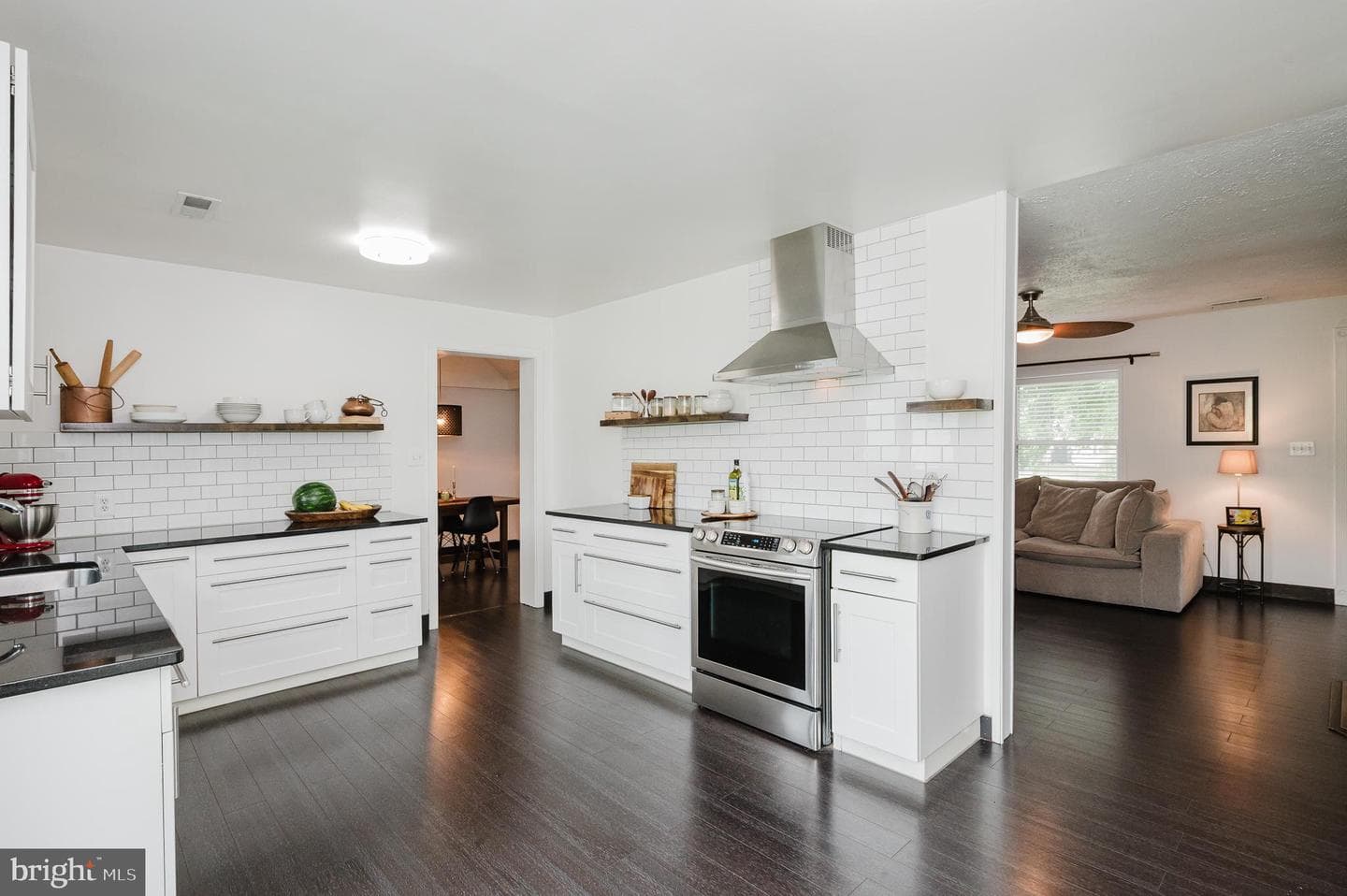 416 Enfield Road photo 11