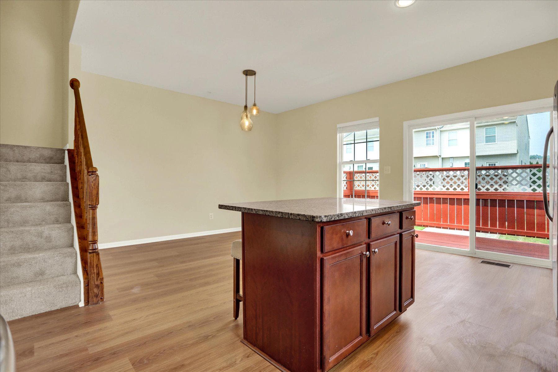 634 Snowberry Way photo 21
