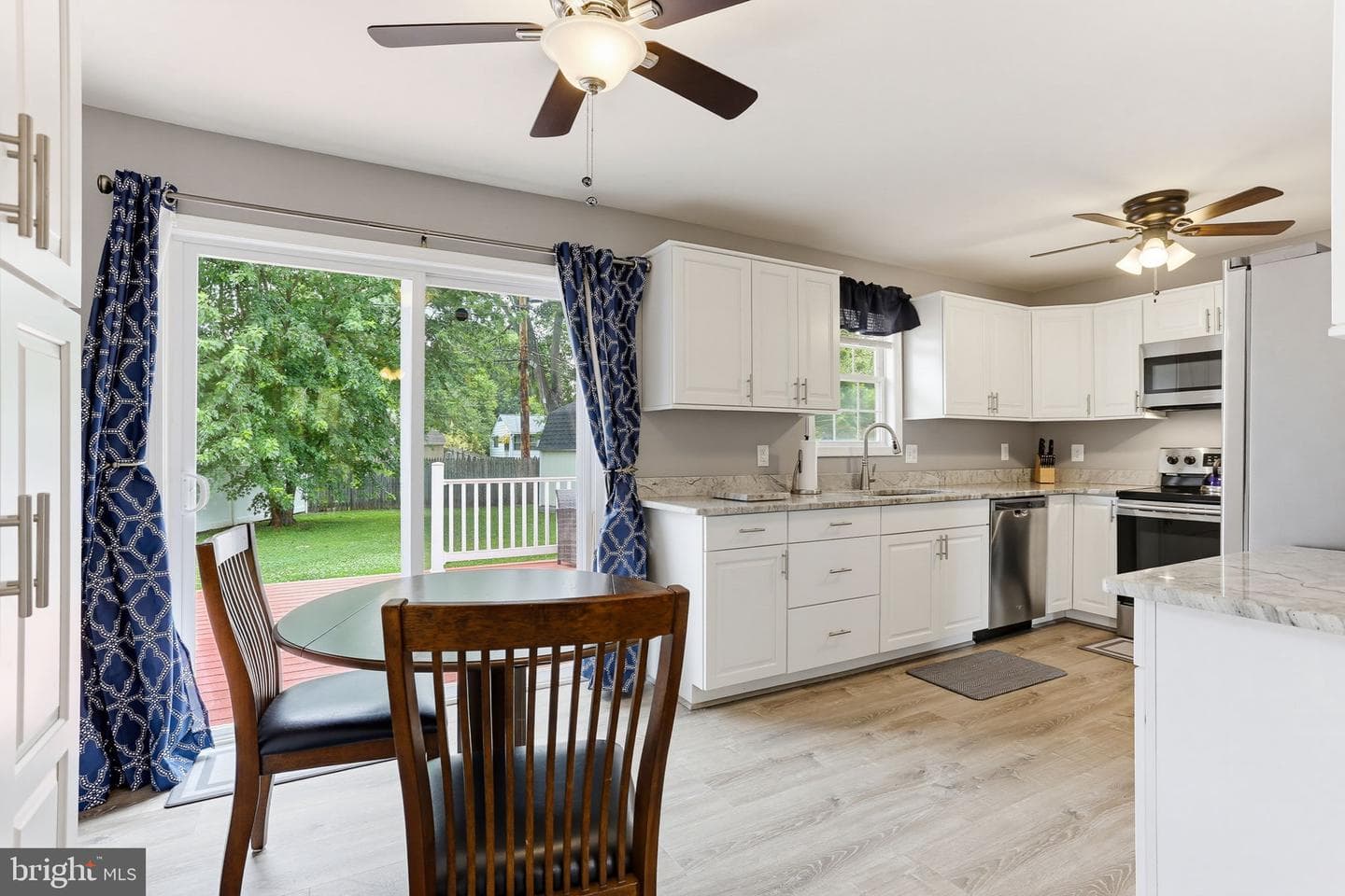645 Walker Street photo 6