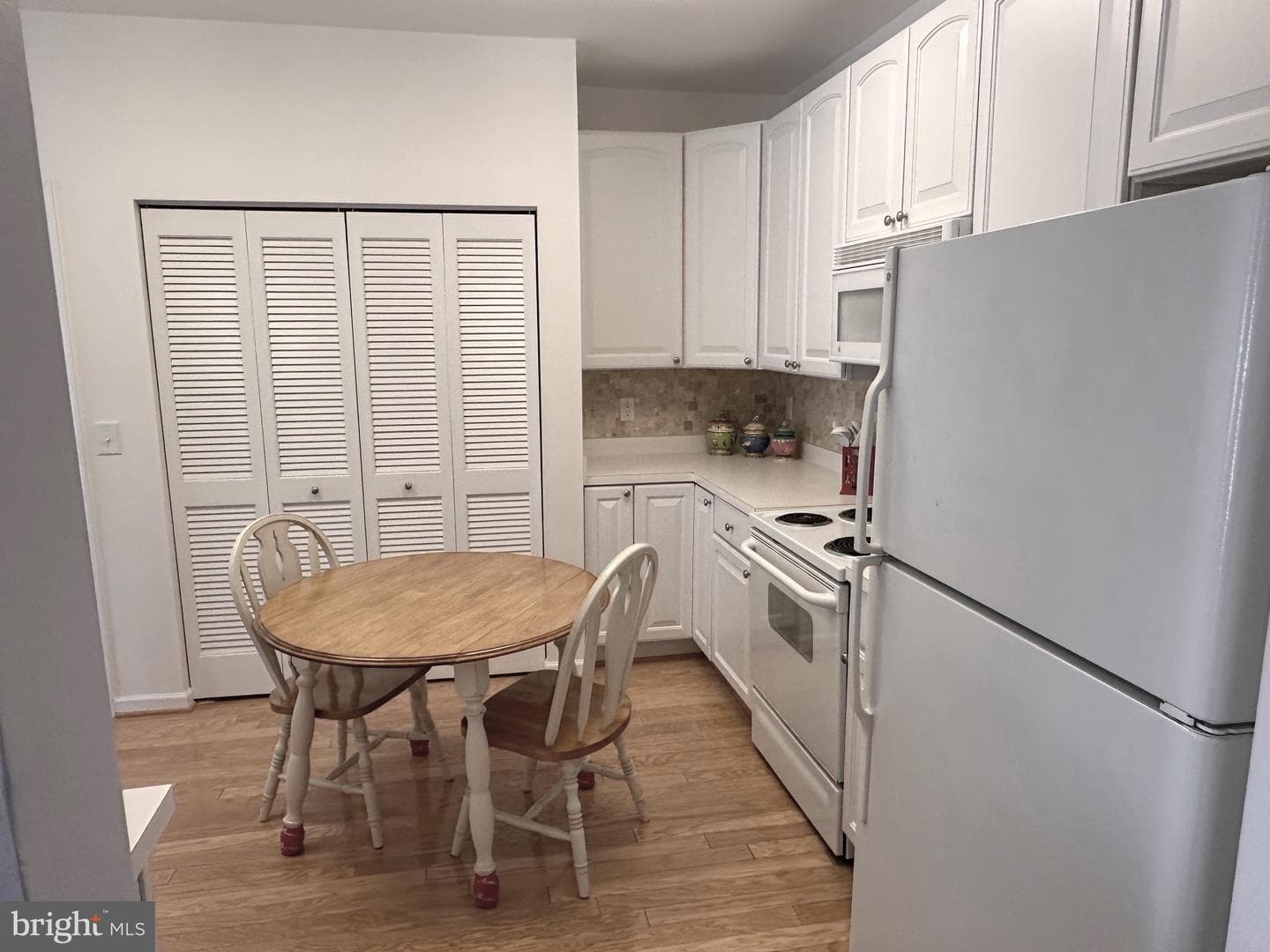 130 W Broadway #1e photo 16