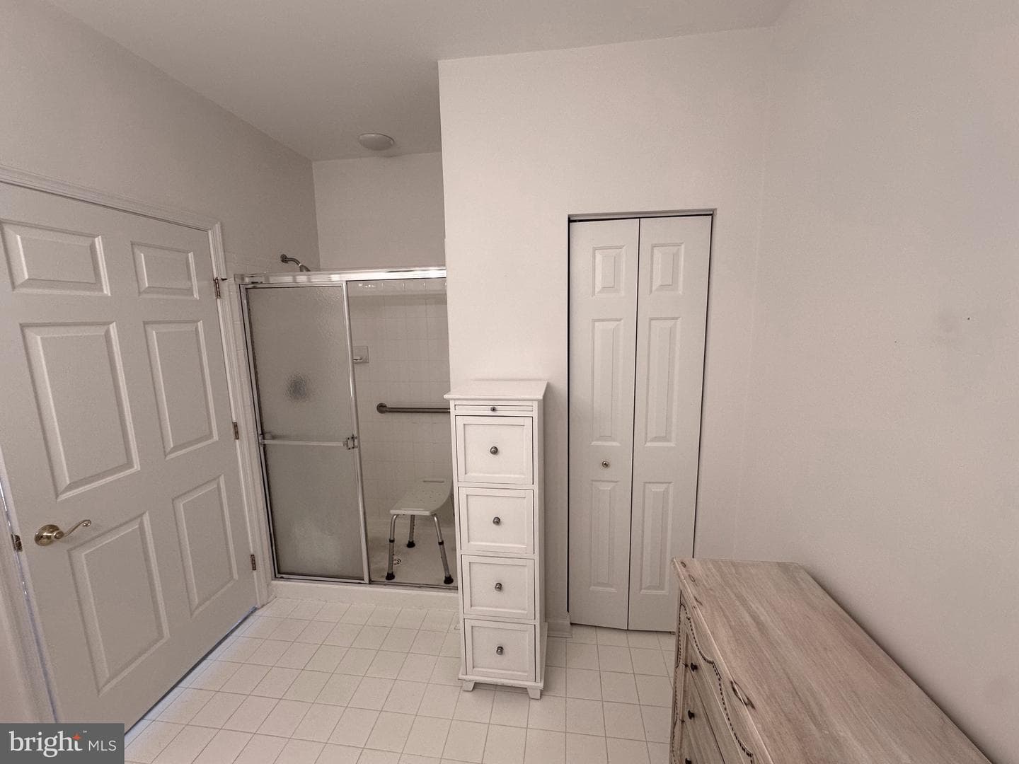 130 W Broadway #1e photo 25