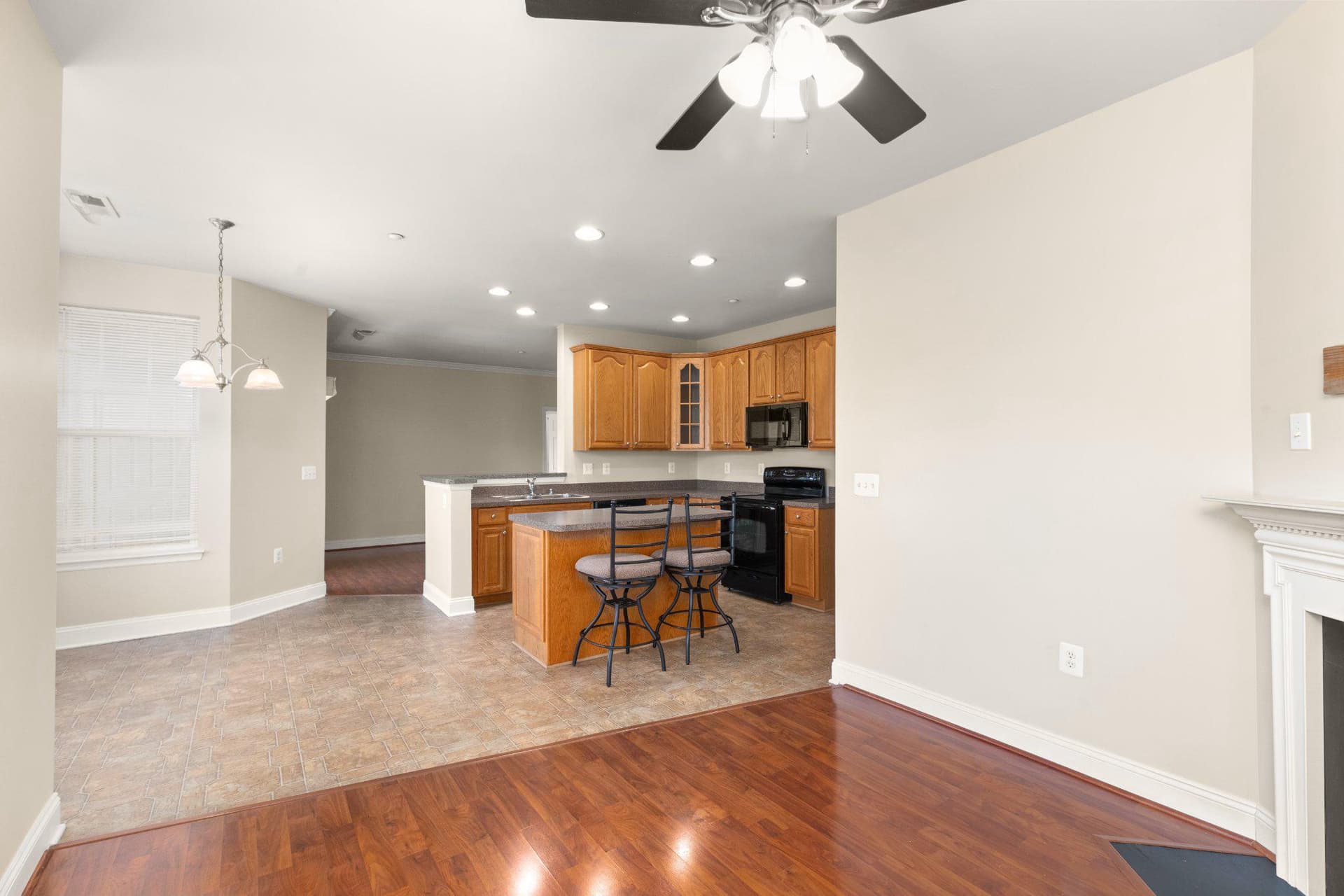 1603 Martha Court #402 photo 20