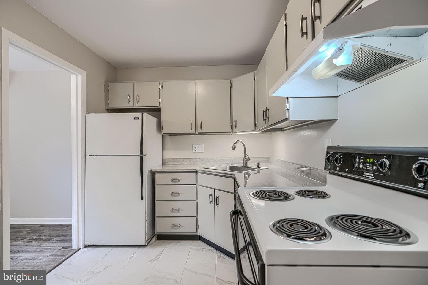 227 Crocker Drive #b photo 12