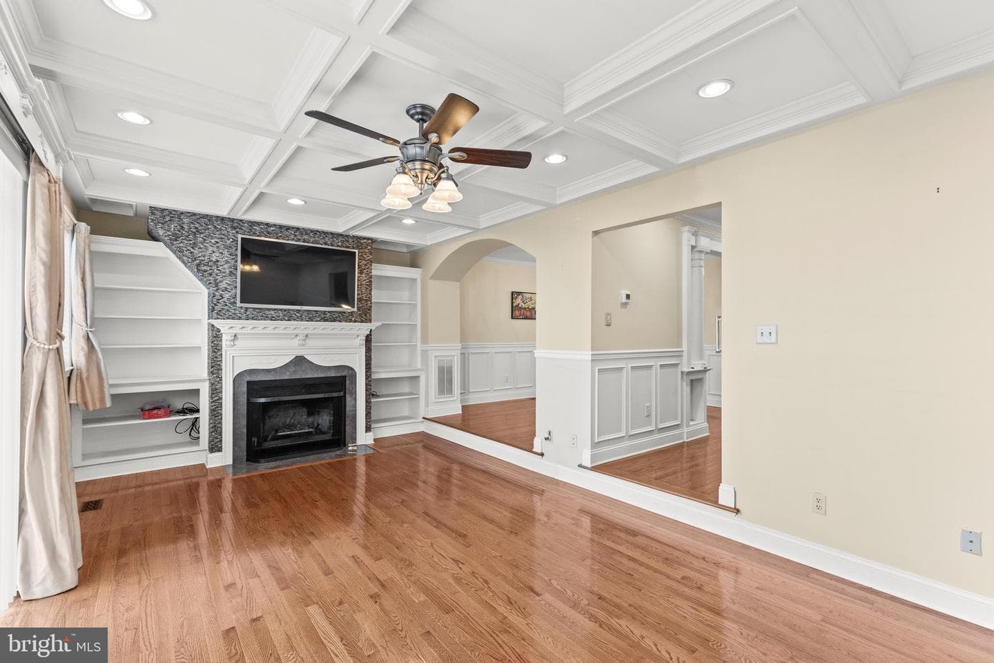 408 Kentmore Terrace photo 14