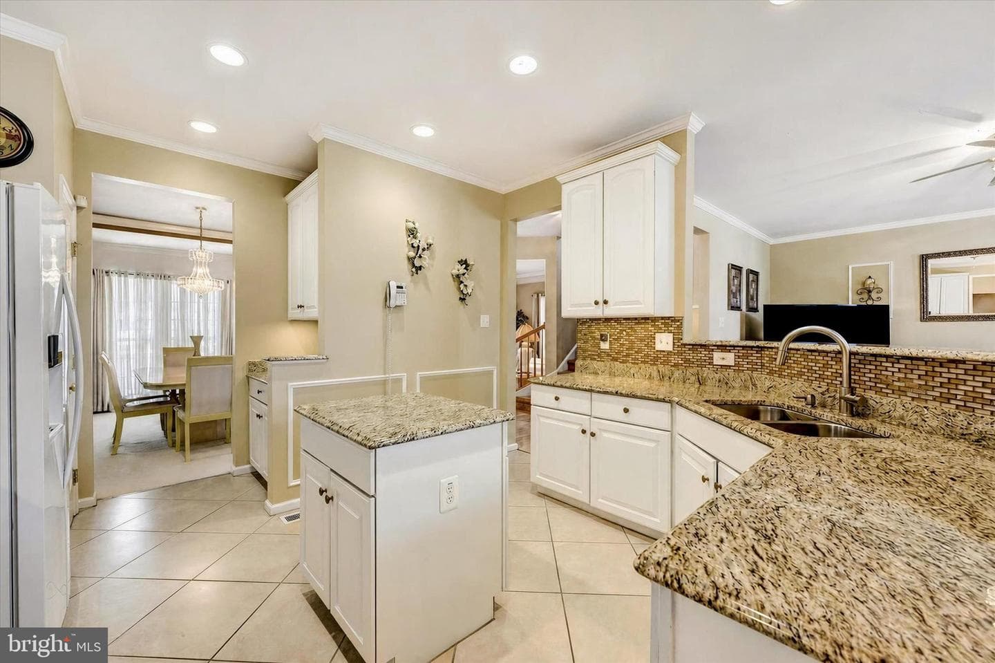 316 Woltham Court photo 10