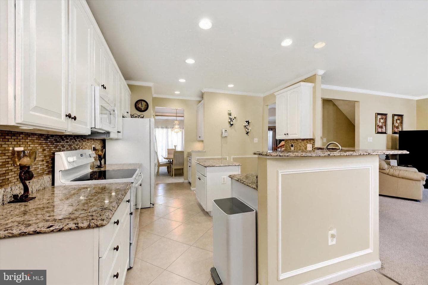 316 Woltham Court photo 11