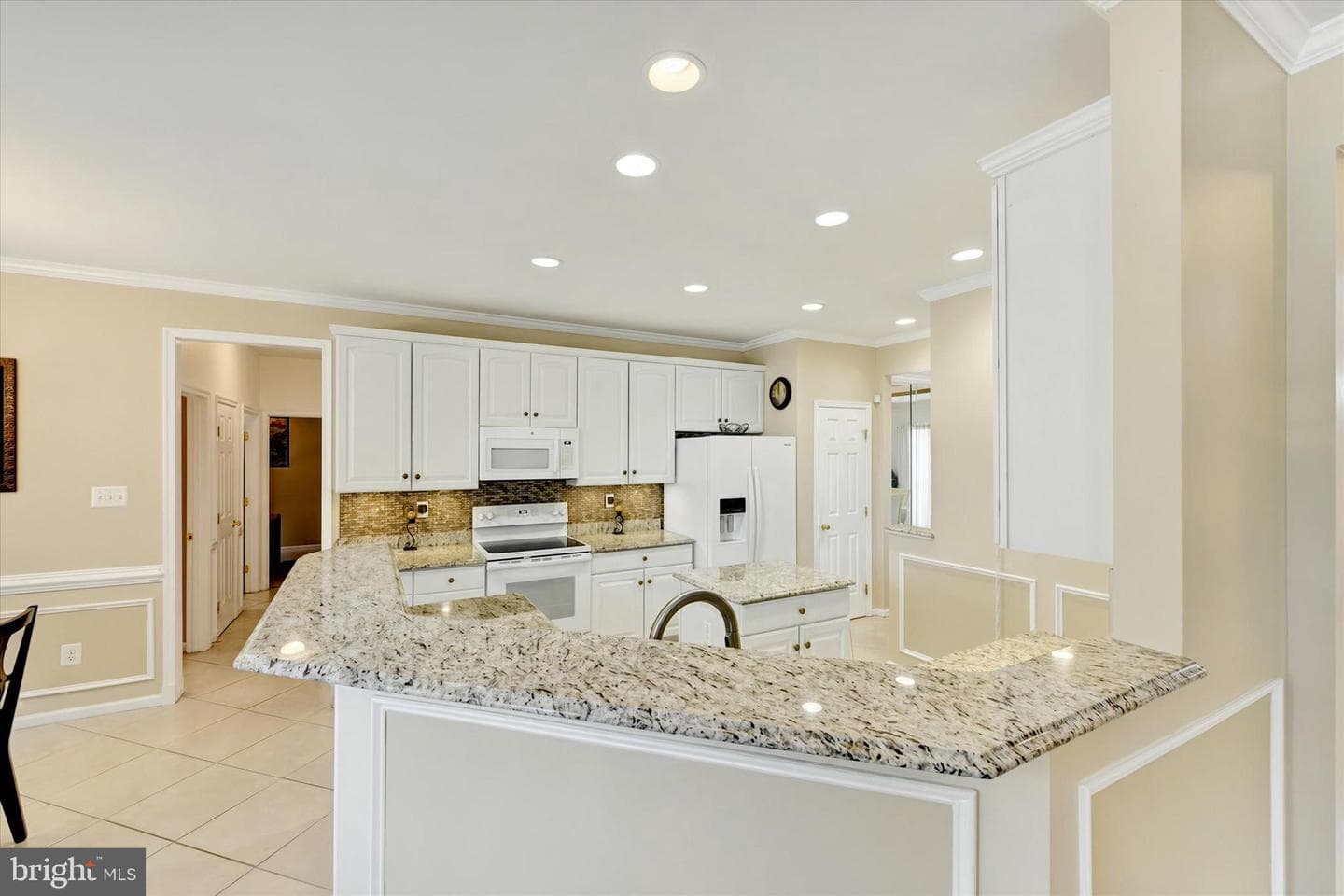 316 Woltham Court photo 12
