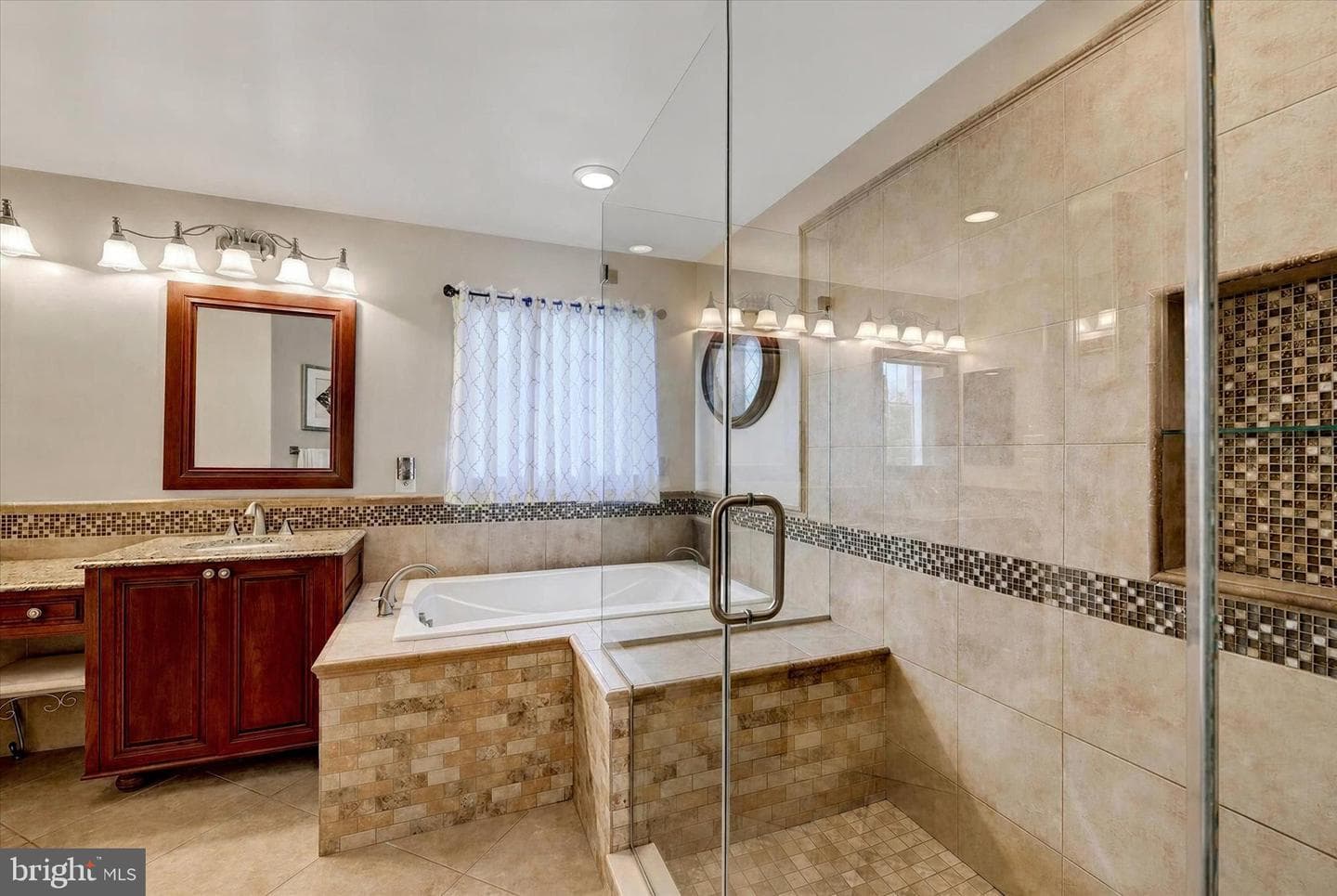 316 Woltham Court photo 25