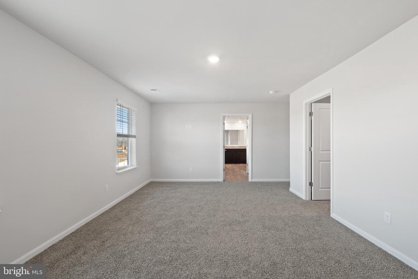 814 Spikeresh Way photo 13