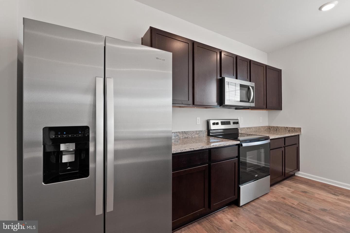 814 Spikeresh Way photo 9
