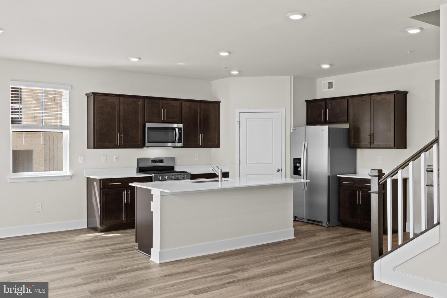 807 Spikeresh Way photo 15