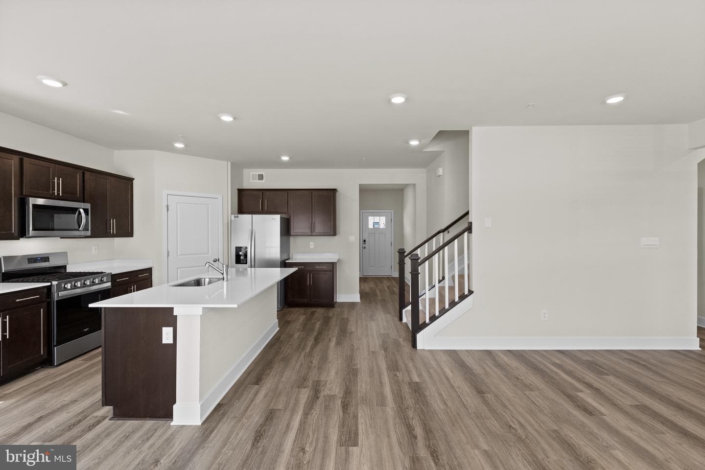 807 Spikeresh Way photo 18