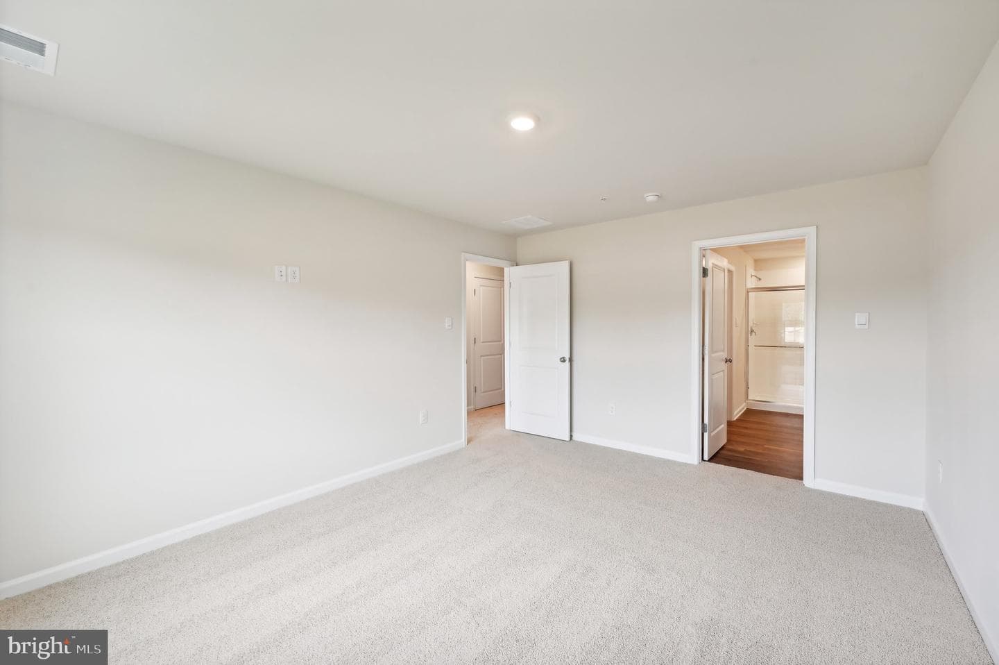 702 Managrass Drive photo 32