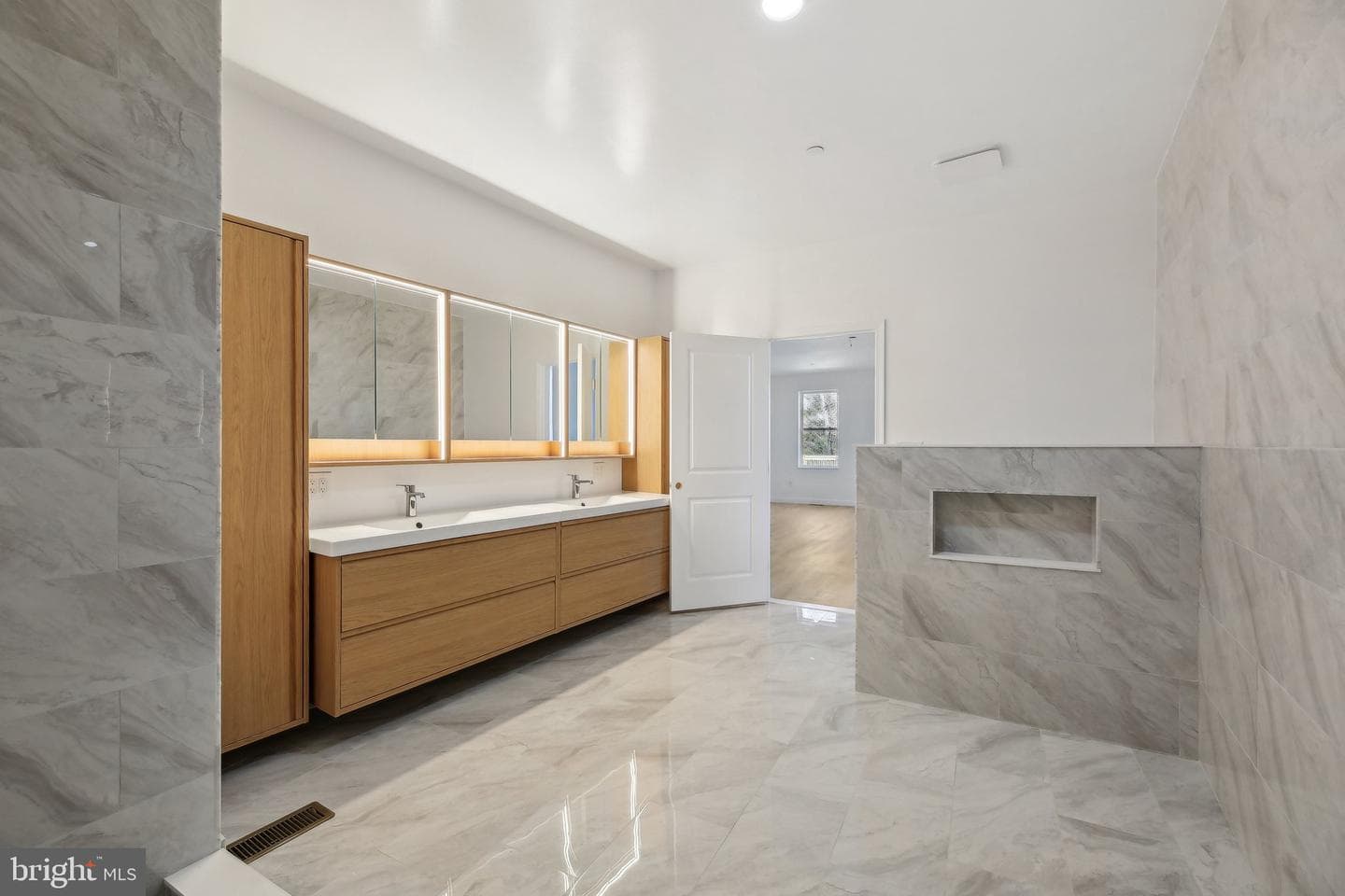 8325 Grove Angle Road photo 37