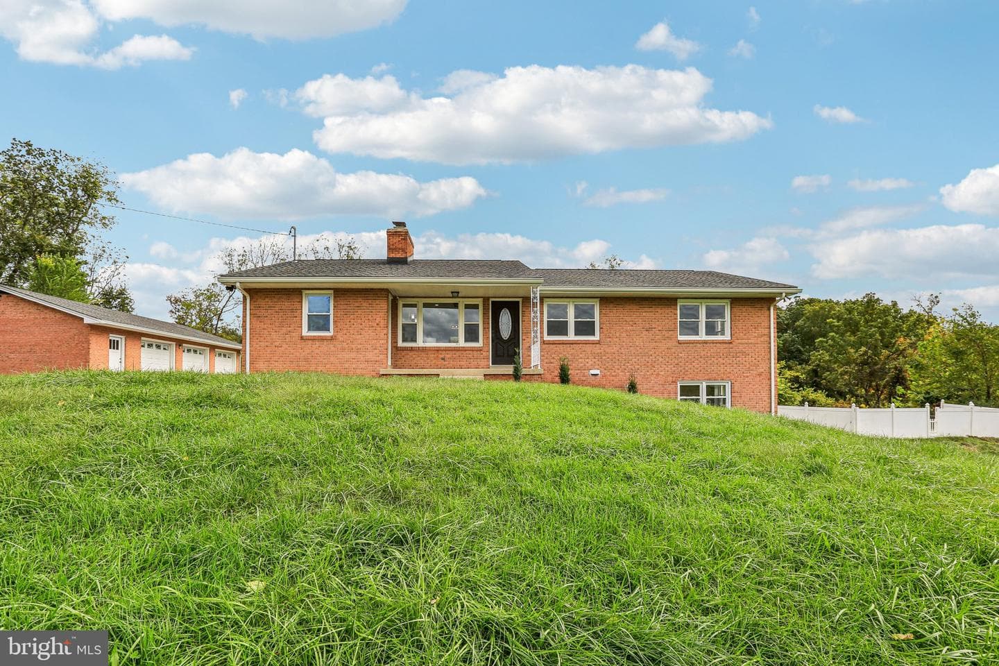 15474 Roxbury Road, Glenwood