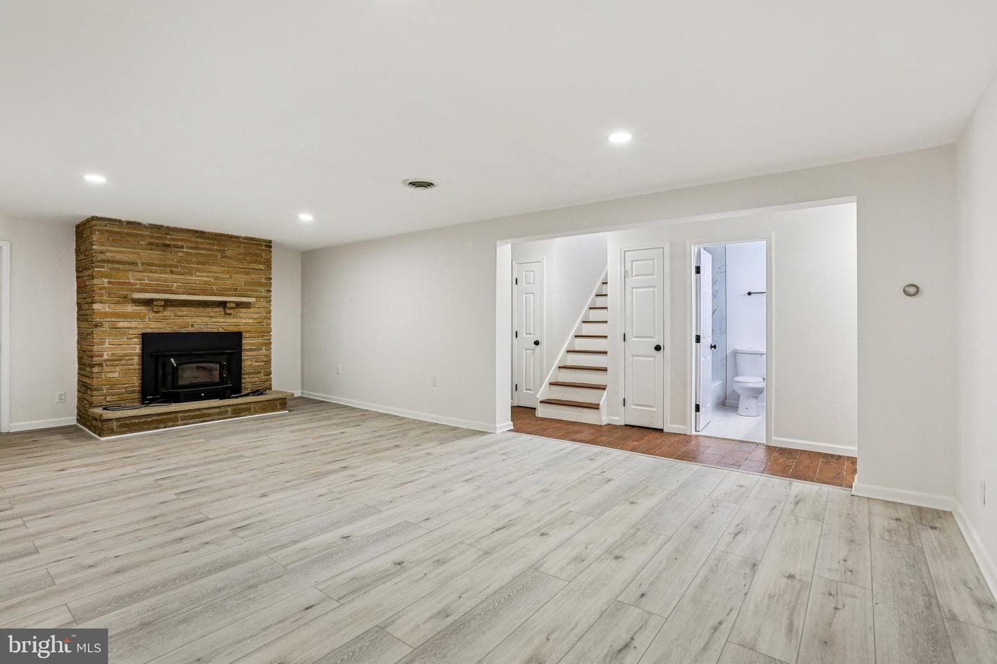 15474 Roxbury Road photo 30