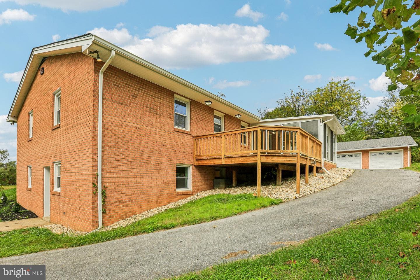 15474 Roxbury Road photo 40