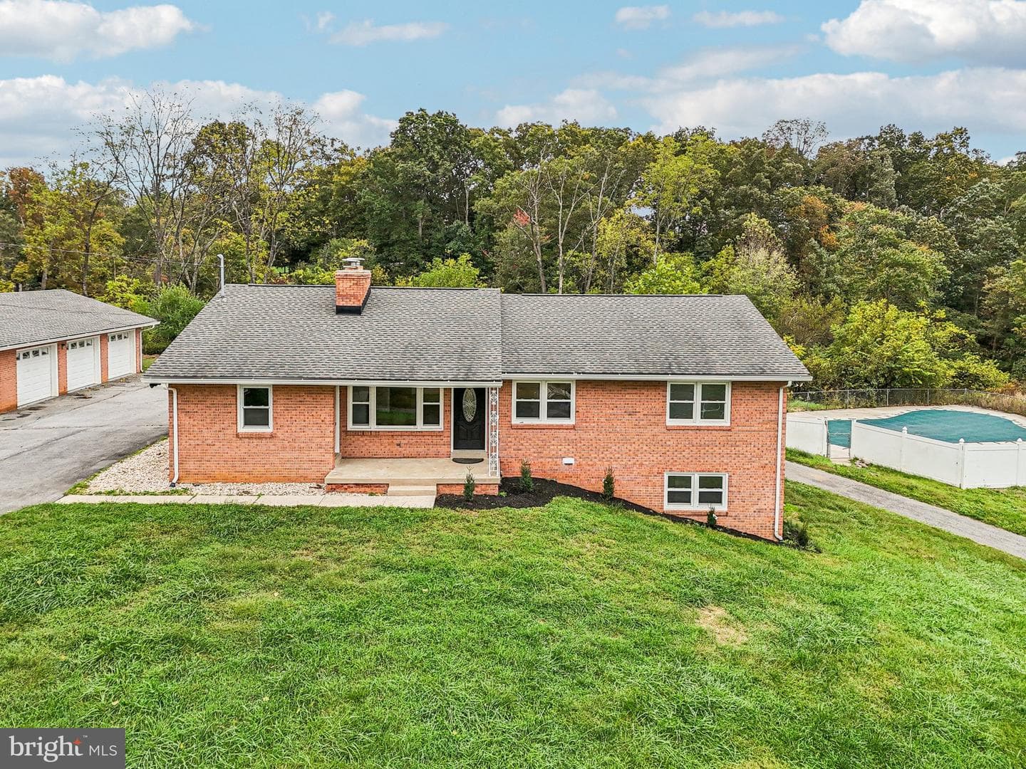 15474 Roxbury Road photo 45