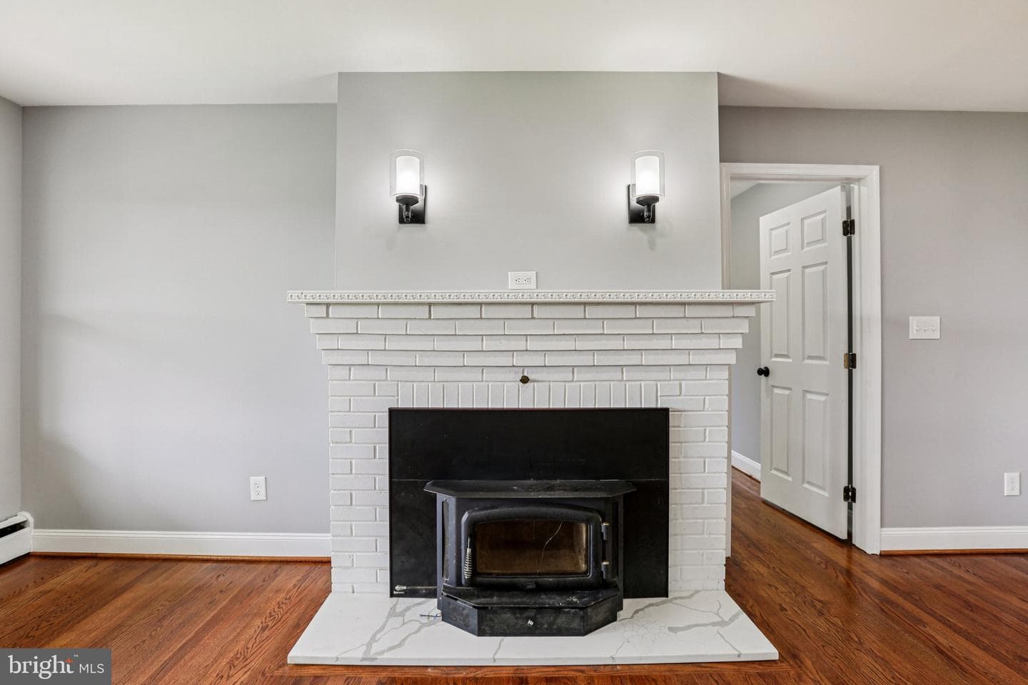 15474 Roxbury Road photo 8