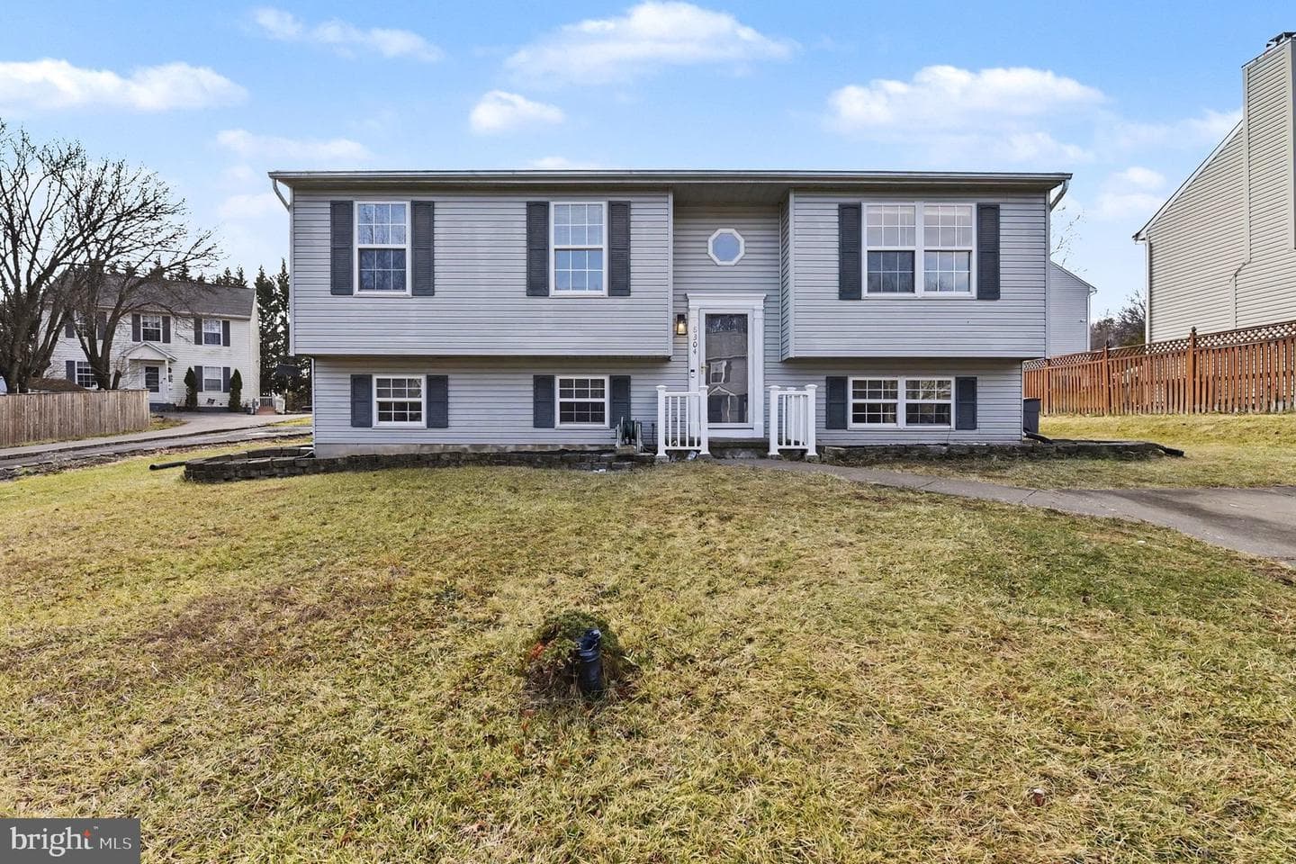 8304 Granville Road photo 2