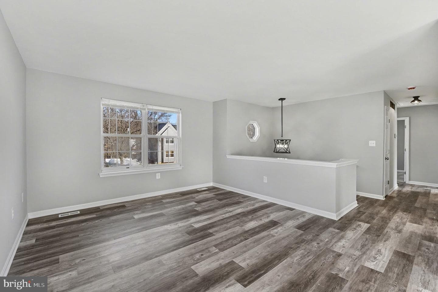 8304 Granville Road photo 7