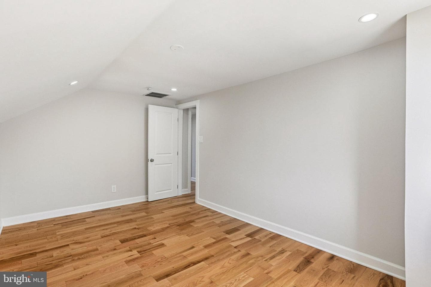 10571 Scaggsville Road photo 42