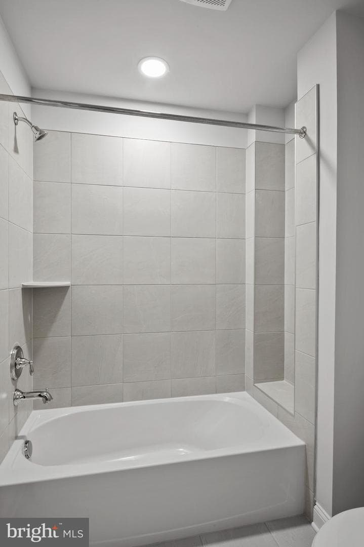 4496 Ilchester Road photo 47