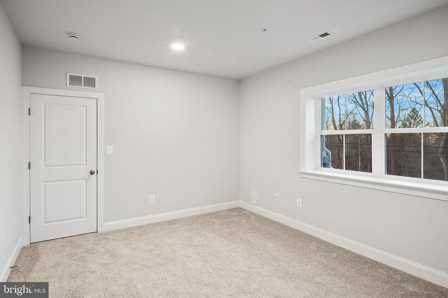 4496 Ilchester Road photo 53