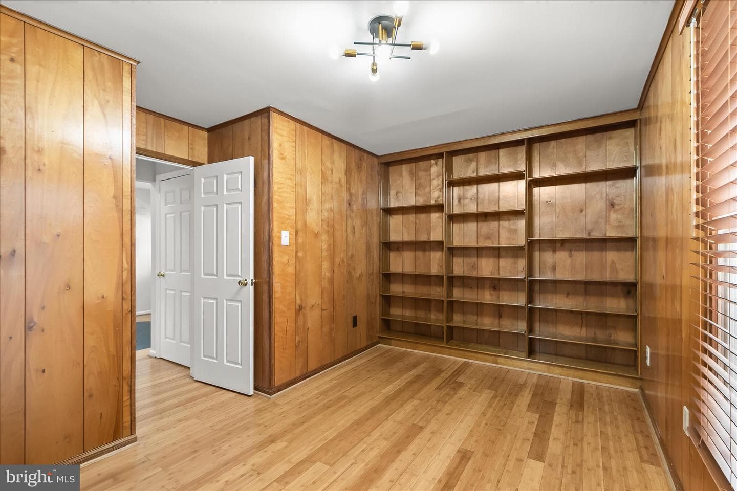 9606 Casper Court E photo 36