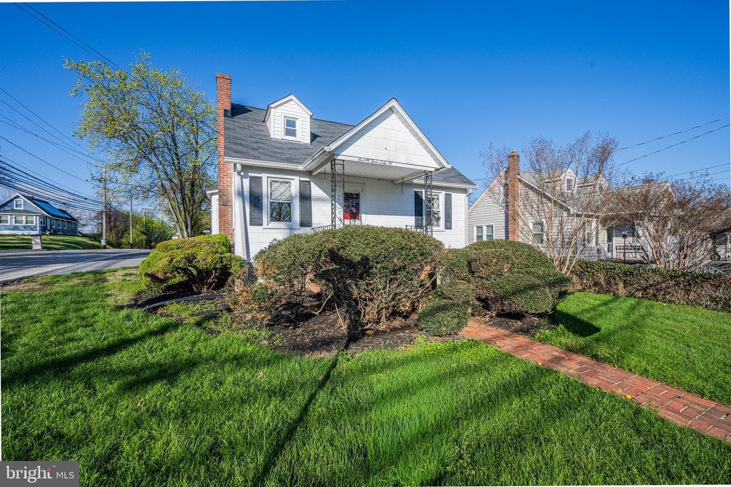 7362 Montgomery Road photo 2