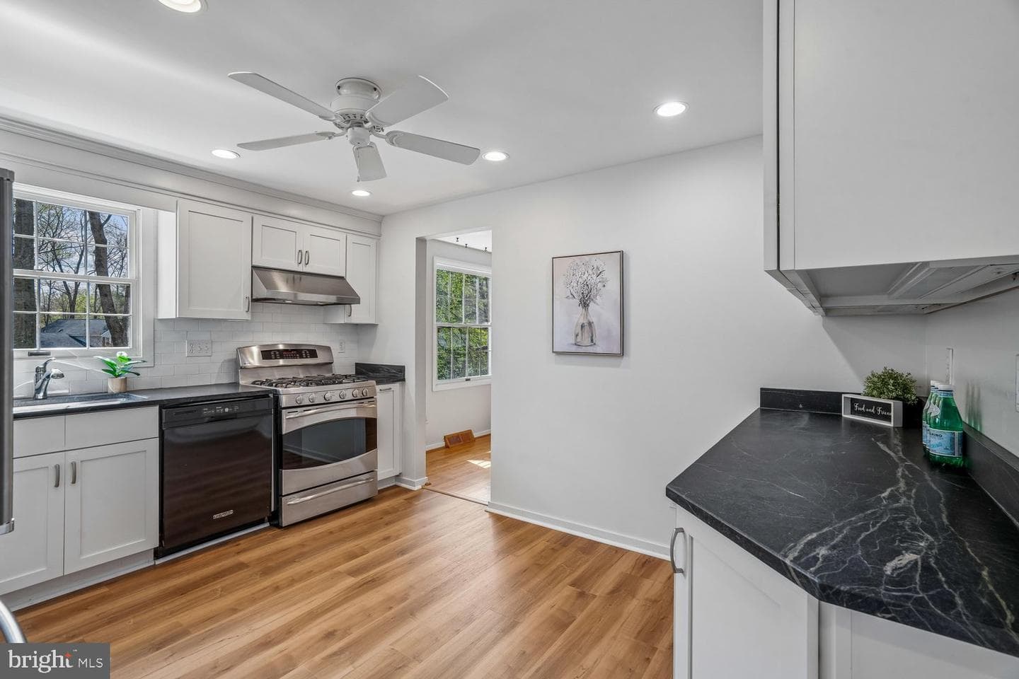 5209 Windmill Lane photo 16